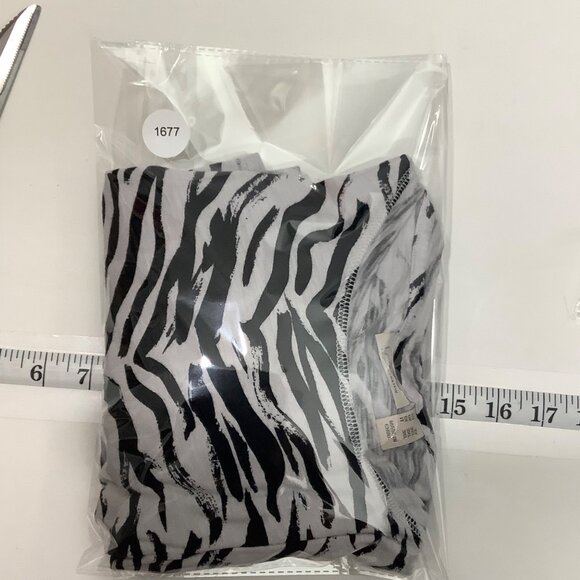 LOGO By Lori Goldstein Zebra Print Blouse Women Size 2X 100% Cotton Black White - Picture 9 of 9